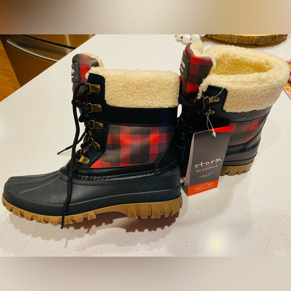 New Storm by Cougar Plaid Boots